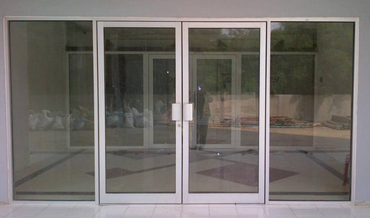 Memilih Jasa Perbaikan Pintu Kaca